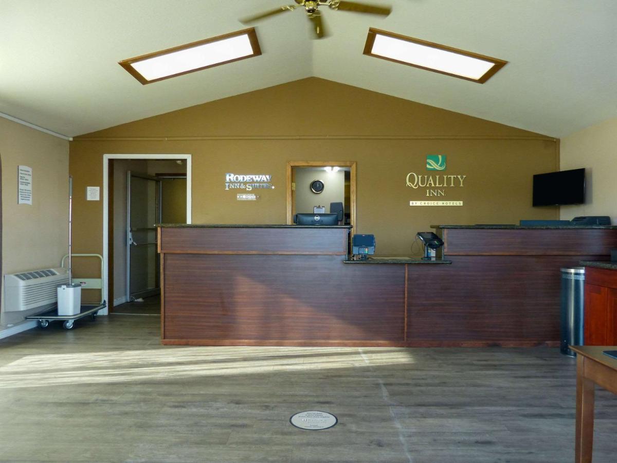Rodeway Inn & Suites Ontario Buitenkant foto