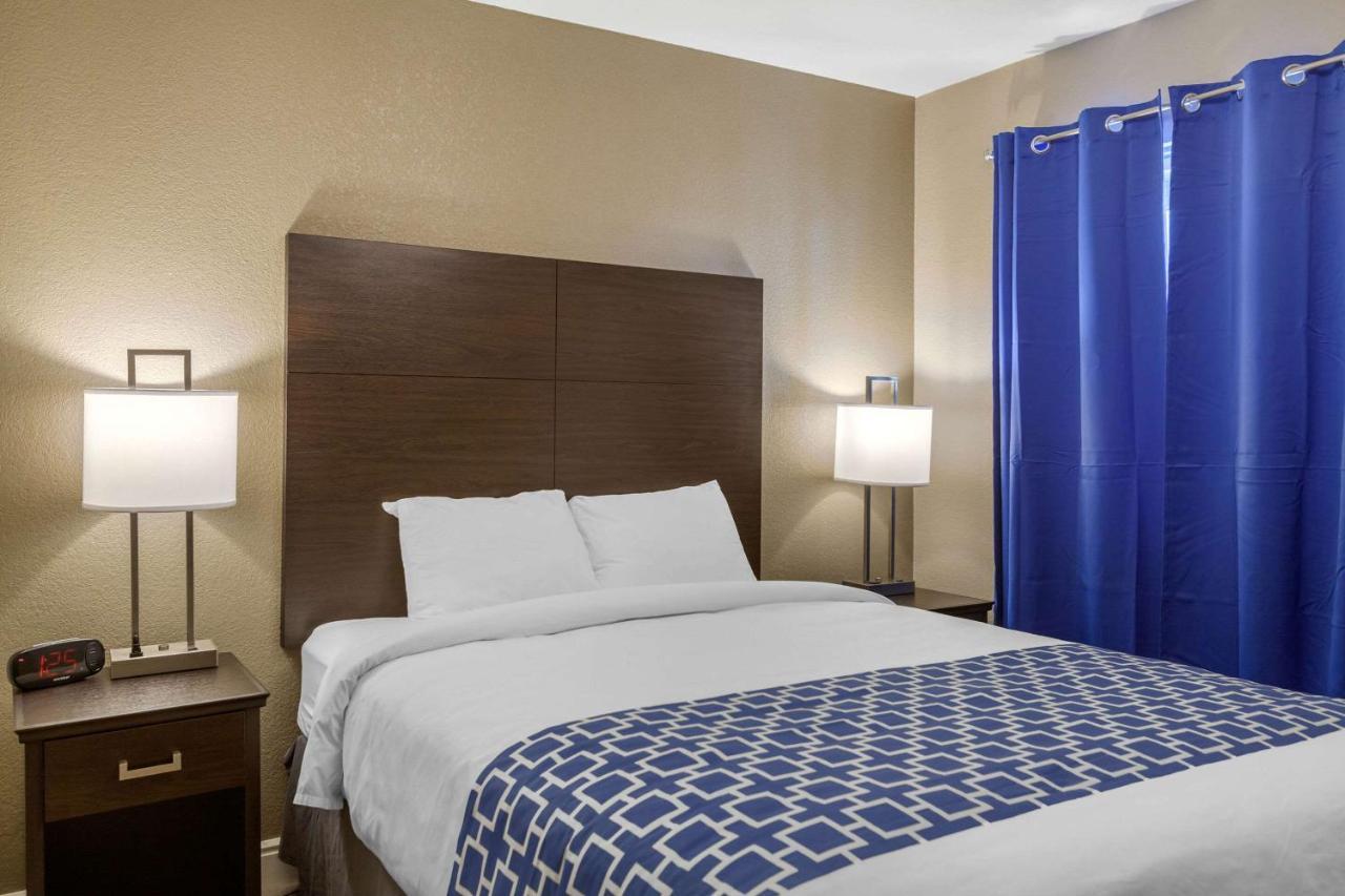 Rodeway Inn & Suites Ontario Buitenkant foto